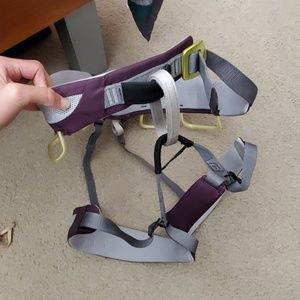 Black diamond purple rock climbing harness